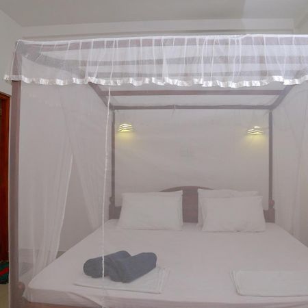 The King Apartment Hikkaduwa Bagian luar foto